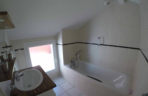 Viviers-du-Lac Hotel | Weekend Hotel Les Pieds dans l'Eau