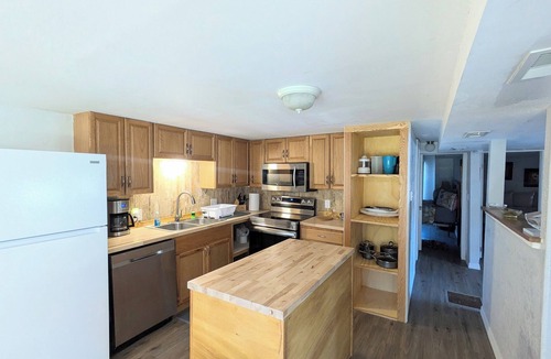 Weeki Wachee Gardens Cottage | Weeki fun house