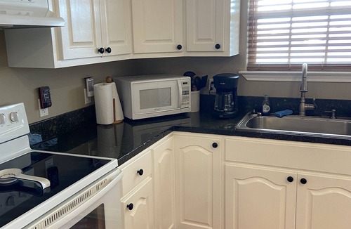Cedar Lane House | WEEKLY DISCOUNT Beach & Sport Fishing Boat House and Pier
