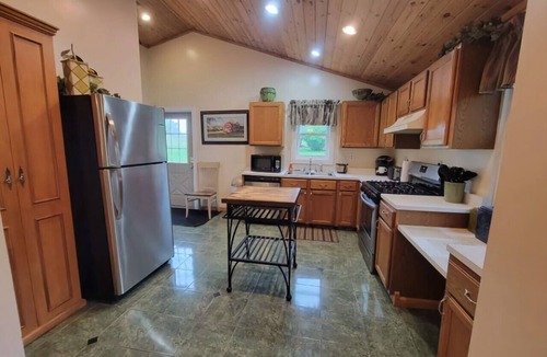 Mansfield House | WEEKLY DISCOUNTS AVAILABLE!