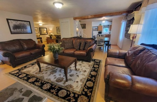 Mansfield House | WEEKLY DISCOUNTS AVAILABLE!