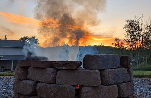 Mansfield House | Weekly discounts available!