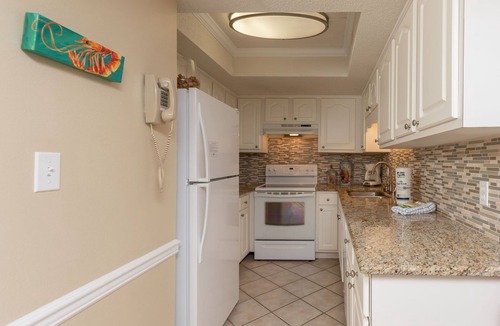 Orange Beach Condo | WEEKLY SPECIALS! ~ 2 Bedroom ~ BEACH FRONT! 6th FLOOR ~ Phoenix I