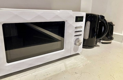 Hemel Hempstead Apartment | Weekly Stays Welcome | 1 Bed Duplex | Sleeps 3