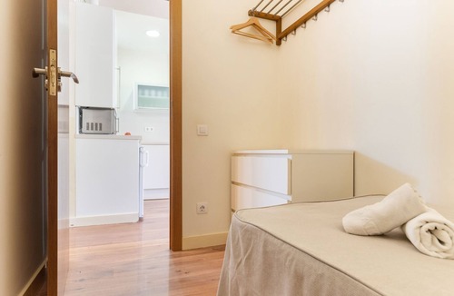 El Baix Guinardo Apartment | Weflating SANT PAU - 4 BDR