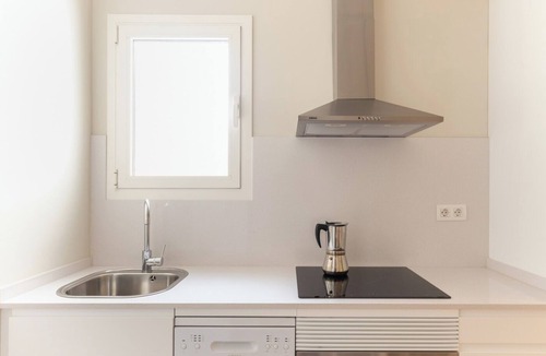 El Guinardo Apartment | Weflating SANT PAU - Cozy 4 BDR