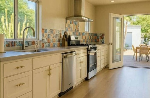 Melrose House | WeHo Pool Retreat Designer Holiday Ready