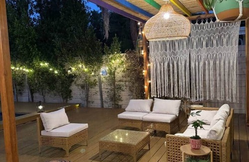 Melrose House | WeHo Pool Retreat Designer Holiday Ready