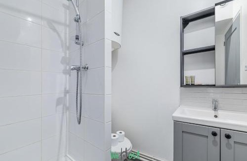 Les Puces de Saint-Ouen Apartment | WeHost - Appartement de charme à Saint-Ouen-sur-Seine