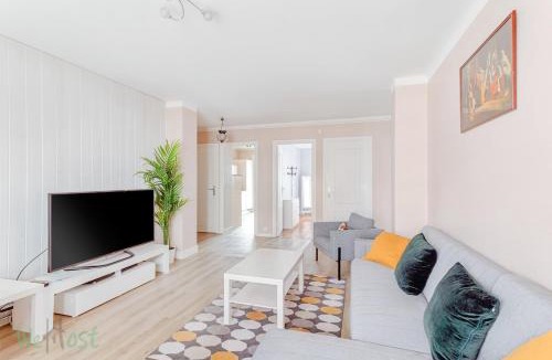 Yves Farge - Le Fleuve Apartment | WeHost - Girard - Appartement T4 - 6 personnes - Balcon + Parking