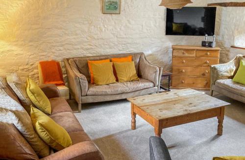 Kingswear House | Weirmarsh Big Barn