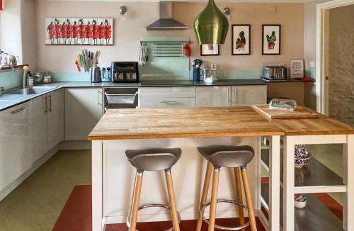 Kingswear House | Weirmarsh Big Barn