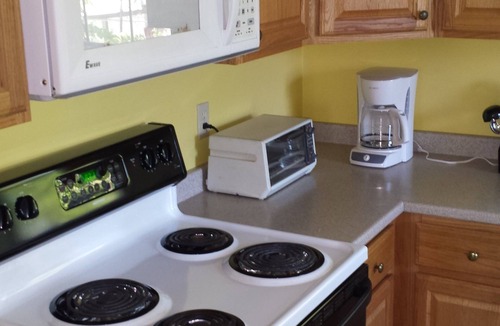 Weirs Beach Hotel | Weirs Beach Motel and Cottages