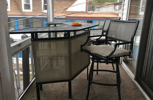 Weirs Beach Apartment | Weirs Beach - PRIME LOCATION!