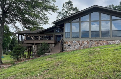 Centre House | Weiss Lake 5 bedroom house ready for your family fun of Skiing and Fishing.