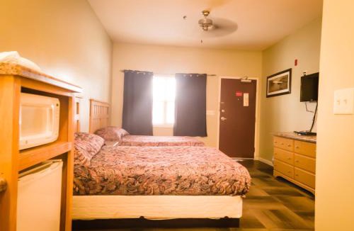 Centre Hotel | Weiss Lake Lodge