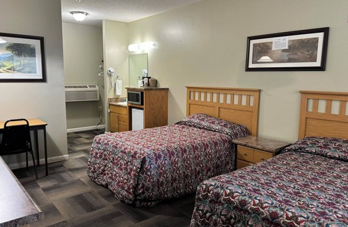 Centre Hotel | Weiss Lake Lodge