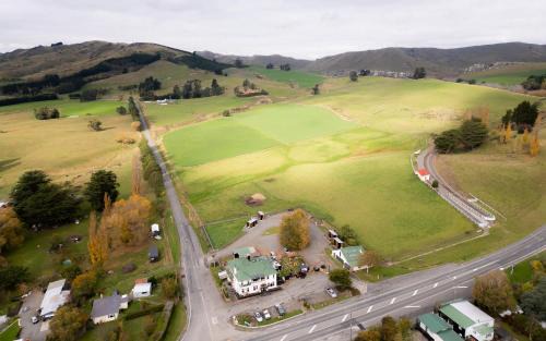 Waikari House | Weka Pass Cottages 1 by Tiny Away
