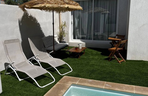 Chateauneuf-les-Martigues House | Welcome to our charming suite with its own private pool!