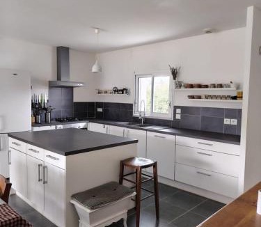 Moutiers-les-Mauxfaits House | Welcome to Najat's