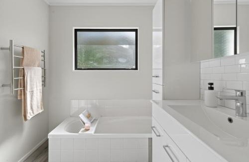 Welcome Bay House | Welcome Bay Heights