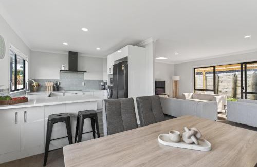 Welcome Bay House | Welcome Bay Heights