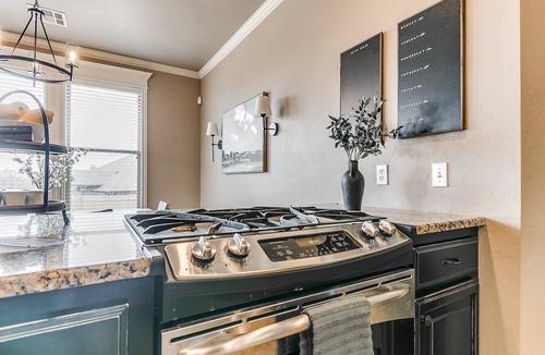 Norman House | Welcome Home to Comfort and Convenience in Norman!