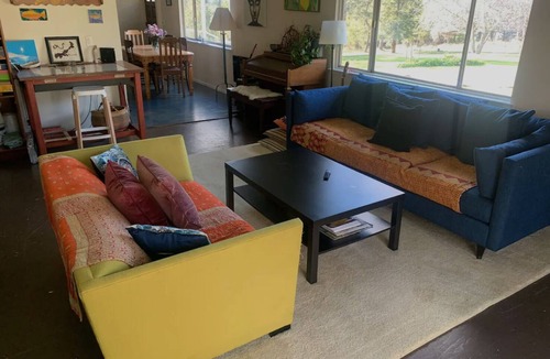 Fort Bragg House | Welcome Home to Fat Robin Farm