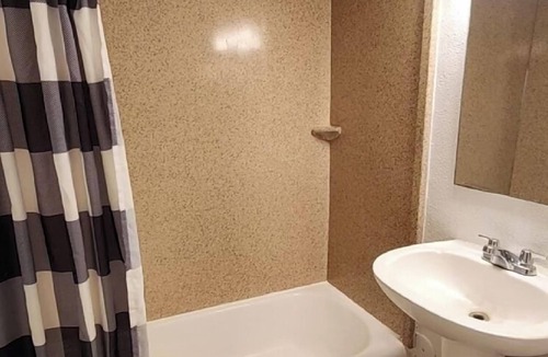 St. Johns Hotel | Welcome Inn and Suites