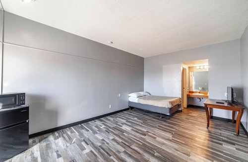 Blue Springs Hotel | Welcome Inn - Blue Springs