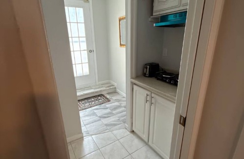 Niagara Falls Apartment | Welcome serene and distinctive studio near Niagara Falls