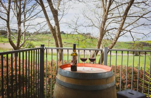 Mount Jagged House | Welcome Springs