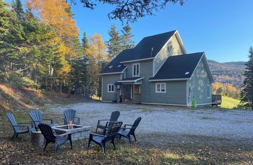 Humber Valley Ski Chalet | Welcome to Humber House: Luxury Golf Course Retreat