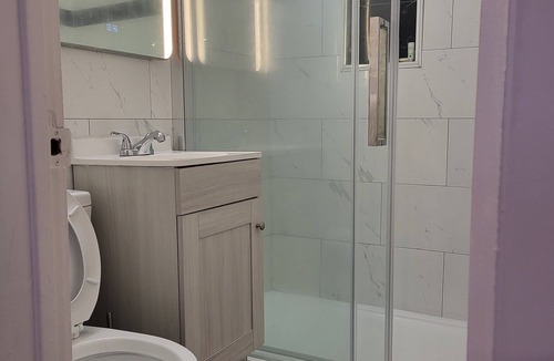 Longueuil Apartment | Welcome to Auberge Dupas , in a quiet area of the city of longueuil - Qc .