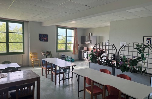 Gourdon Hotel | Welcome to Auberge les Clarisses with its relaxation area, communal kitchen
