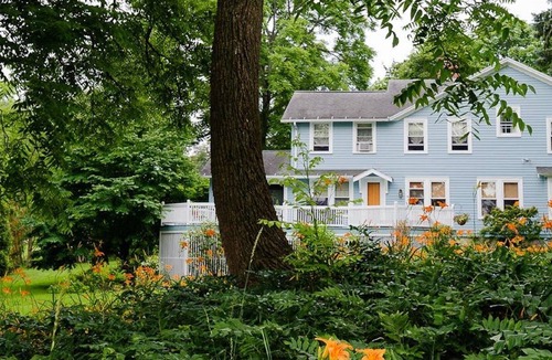 Geneva House | Welcome to Buena Vista House! Come explore #FLX style!