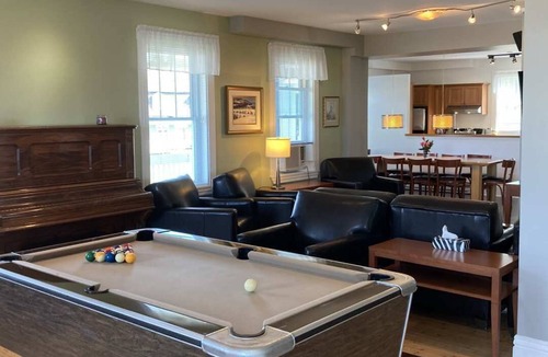 Saint Aime Des Lacs House | Welcome to the presbytery of St-Aimé des Lacs in C