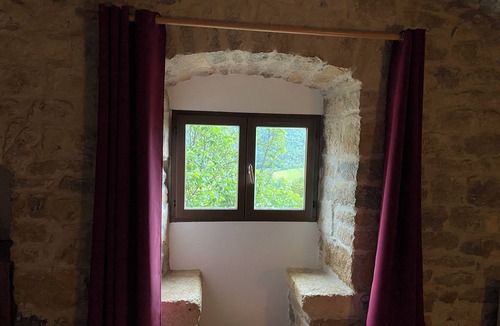 Riviere-sur-Tarn Apartment | Welcome to Calades with sunset terrace overlooking the Tarn.