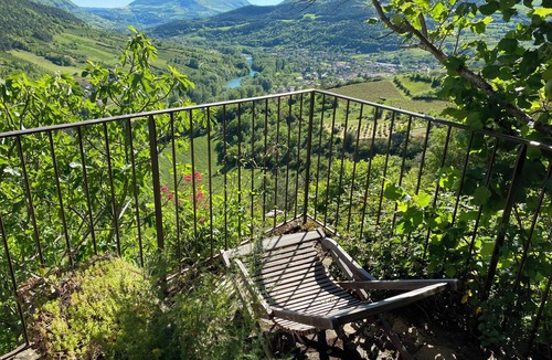 Riviere-sur-Tarn Apartment | Welcome to Calades with sunset terrace overlooking the Tarn.
