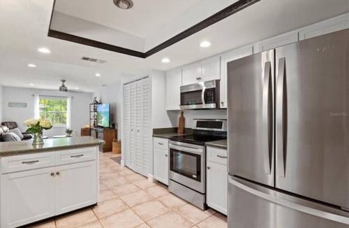 Sarasota Springs House | Welcome to "Casa Amarilla"nn