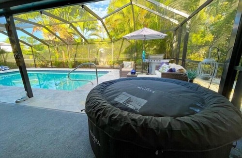 Sarasota Springs House | Welcome to "Casa Amarilla"nn