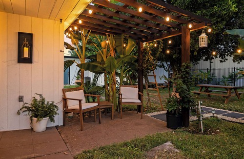 Weslaco Apartment | Welcome to Casa Bugambilia