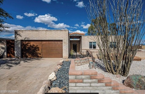 Drexel Heights House | Welcome to Casa Holladay!