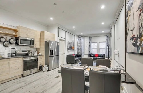 Lafayette Square Condo | Welcome to comfort! Private condo near local sports and entertainment venues.