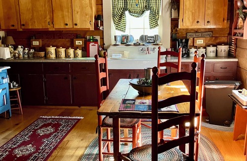 Keene Cabin | WELCOME TO DEER RIDGE CABIN! YOUR PERFECT, PRIVATE AND COZY GETAWAY!