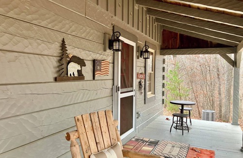 Keene Cabin | WELCOME TO DEER RIDGE CABIN! YOUR PERFECT, PRIVATE AND COZY GETAWAY!