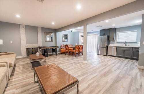 Sunrise Manor House | Welcome to Fabulous Las Vegas! Located minutes away from the Las Vegas Strip