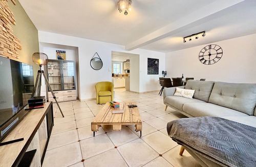 Carentan House | Welcome to Gabin rated 3 * * *