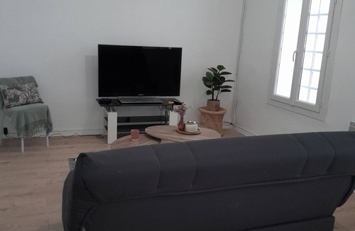Castelmoron-sur-Lot Apartment | Welcome to your future cocoon! Entirely renovated 50 m² apartment