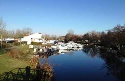 Castelmoron-sur-Lot Apartment | Welcome to your future cocoon! Entirely renovated 50 m² apartment